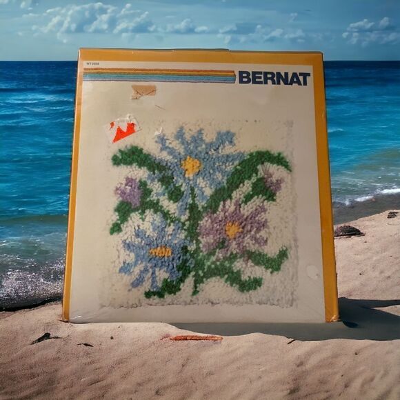 Bernat Latch Hook‎ Kit NEW Asters Flowers Floral 12x12 Vintage 1979 Farmhouse. - Picture 13 of 16